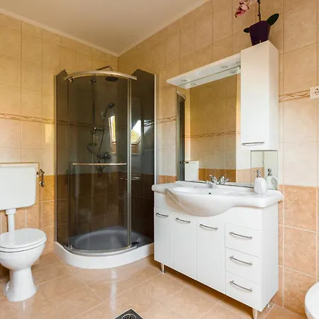 Kaiser By Interhome * Balatonfenyves